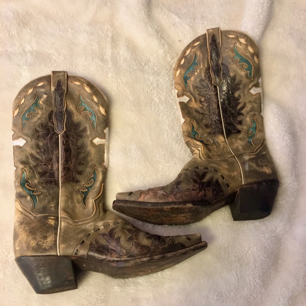 Dan Post boots with cross